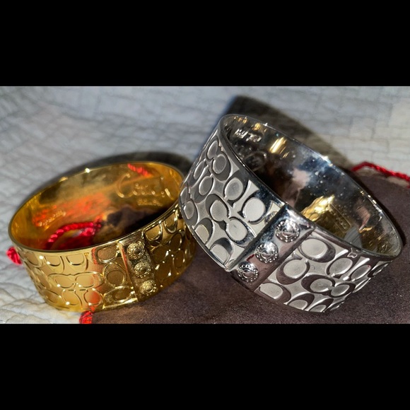 Coach gold or silver signature bangle bracelet - Picture 1 of 3